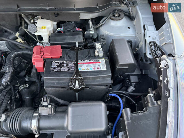 Серый Ниссан Kicks, объемом двигателя 1.6 л и пробегом 60 тыс. км за 16555 $, фото 73 на Automoto.ua