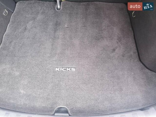 Серый Ниссан Kicks, объемом двигателя 1.6 л и пробегом 59 тыс. км за 14800 $, фото 9 на Automoto.ua