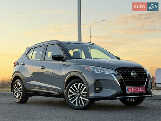 Серый Ниссан Kicks, объемом двигателя 1.6 л и пробегом 60 тыс. км за 16555 $, фото 22 на Automoto.ua