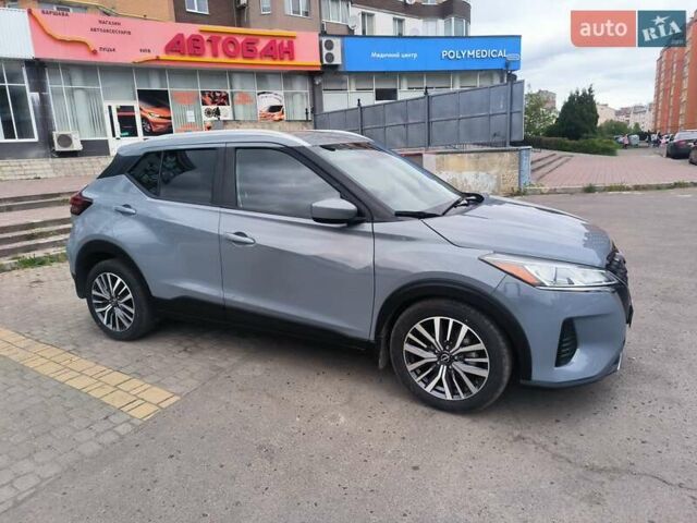 Серый Ниссан Kicks, объемом двигателя 1.6 л и пробегом 59 тыс. км за 14800 $, фото 3 на Automoto.ua