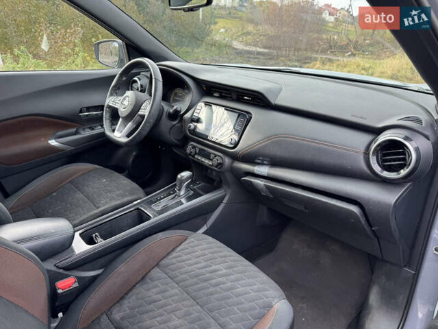 Серый Ниссан Kicks, объемом двигателя 1.6 л и пробегом 122 тыс. км за 12100 $, фото 12 на Automoto.ua