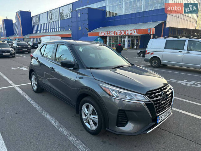 Серый Ниссан Kicks, объемом двигателя 1.6 л и пробегом 40 тыс. км за 15800 $, фото 2 на Automoto.ua