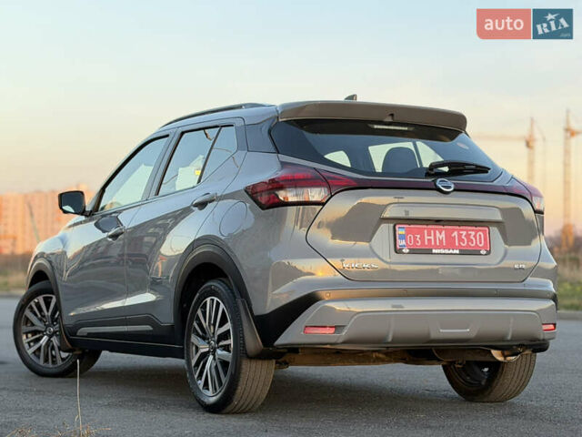 Серый Ниссан Kicks, объемом двигателя 1.6 л и пробегом 60 тыс. км за 16555 $, фото 15 на Automoto.ua