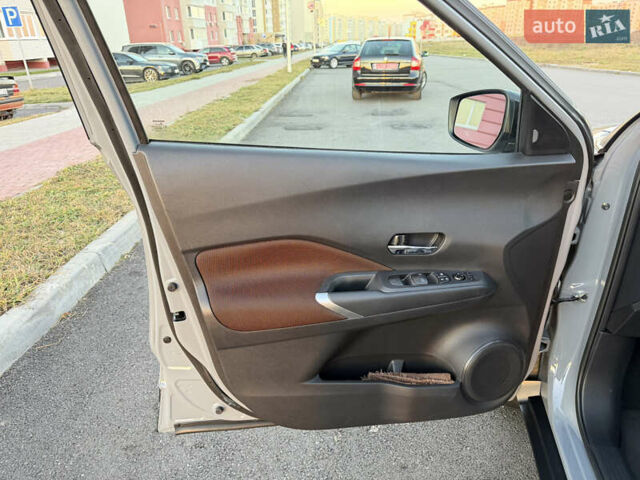 Серый Ниссан Kicks, объемом двигателя 1.6 л и пробегом 60 тыс. км за 16555 $, фото 34 на Automoto.ua