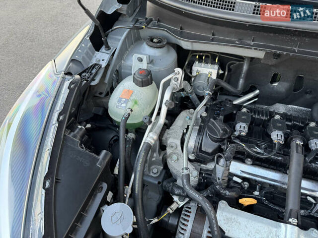 Серый Ниссан Kicks, объемом двигателя 1.6 л и пробегом 60 тыс. км за 16555 $, фото 74 на Automoto.ua