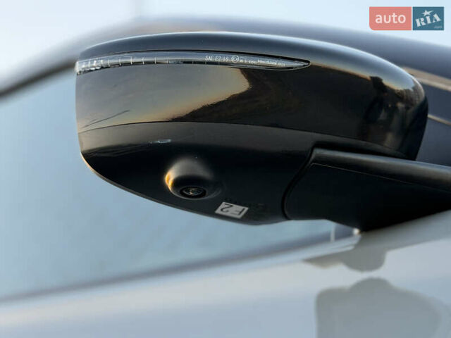 Серый Ниссан Kicks, объемом двигателя 1.6 л и пробегом 60 тыс. км за 16555 $, фото 7 на Automoto.ua