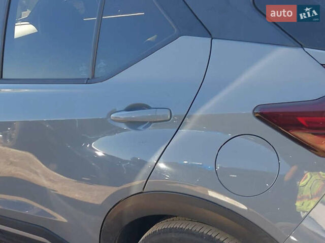 Серый Ниссан Kicks, объемом двигателя 1.6 л и пробегом 48 тыс. км за 3000 $, фото 3 на Automoto.ua