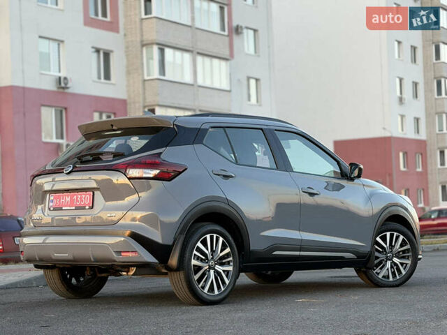 Серый Ниссан Kicks, объемом двигателя 1.6 л и пробегом 60 тыс. км за 16555 $, фото 12 на Automoto.ua