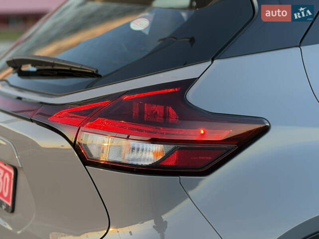Серый Ниссан Kicks, объемом двигателя 1.6 л и пробегом 60 тыс. км за 16555 $, фото 14 на Automoto.ua