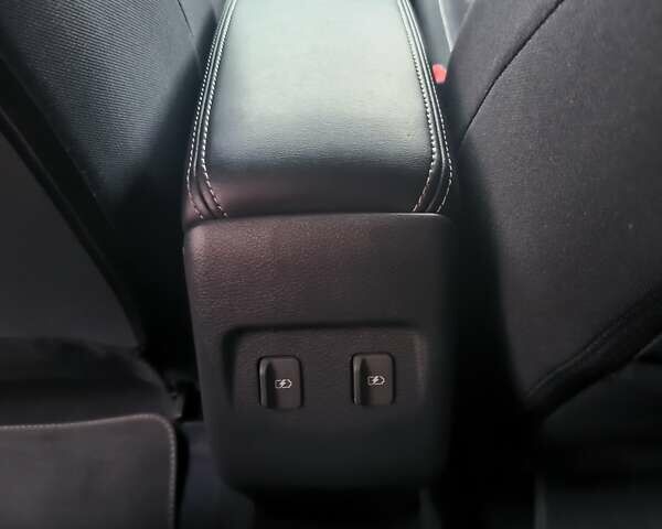 Серый Ниссан Kicks, объемом двигателя 1.6 л и пробегом 59 тыс. км за 14800 $, фото 30 на Automoto.ua