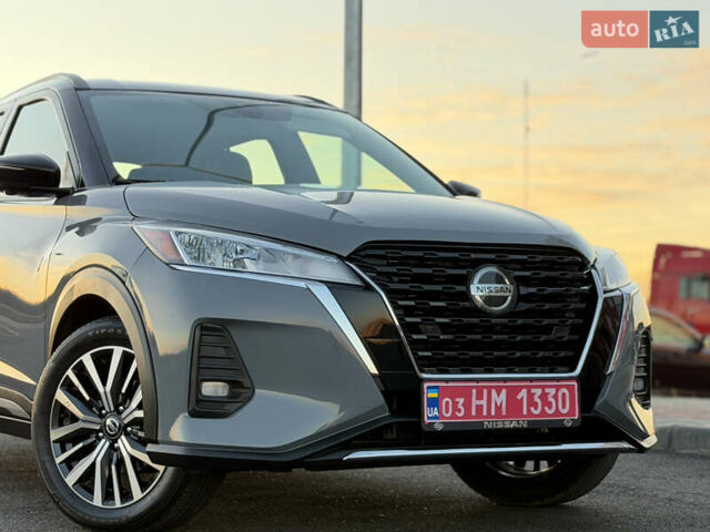 Серый Ниссан Kicks, объемом двигателя 1.6 л и пробегом 60 тыс. км за 16555 $, фото 20 на Automoto.ua