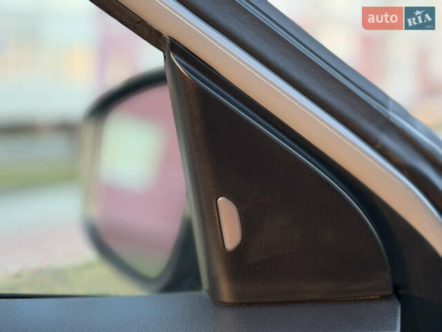 Серый Ниссан Kicks, объемом двигателя 1.6 л и пробегом 60 тыс. км за 16555 $, фото 33 на Automoto.ua