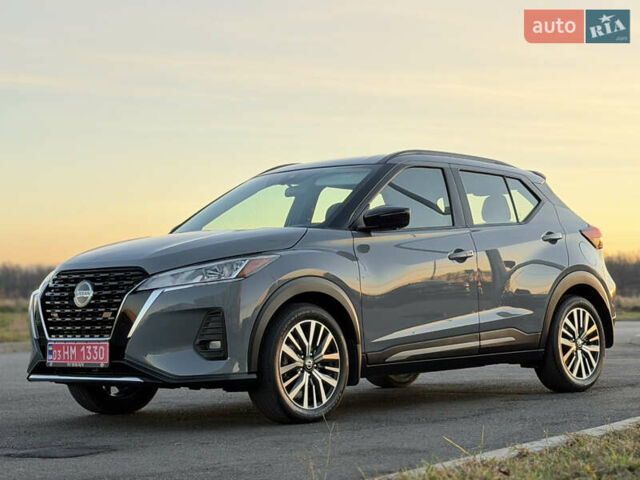 Серый Ниссан Kicks, объемом двигателя 1.6 л и пробегом 60 тыс. км за 16555 $, фото 24 на Automoto.ua