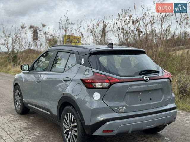 Серый Ниссан Kicks, объемом двигателя 1.6 л и пробегом 122 тыс. км за 12100 $, фото 4 на Automoto.ua