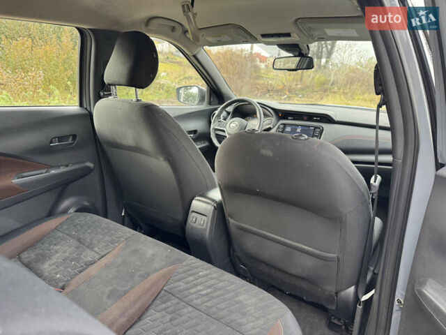 Серый Ниссан Kicks, объемом двигателя 1.6 л и пробегом 122 тыс. км за 12100 $, фото 11 на Automoto.ua