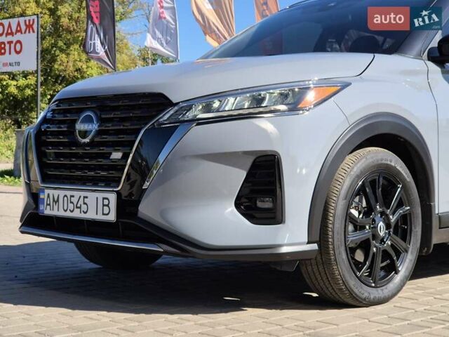 Сірий Ніссан Kicks, об'ємом двигуна 1.6 л та пробігом 49 тис. км за 19999 $, фото 10 на Automoto.ua