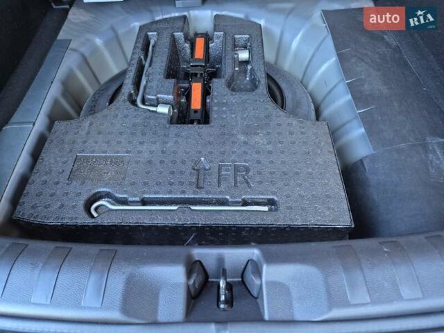 Сірий Ніссан Kicks, об'ємом двигуна 1.6 л та пробігом 49 тис. км за 19999 $, фото 28 на Automoto.ua