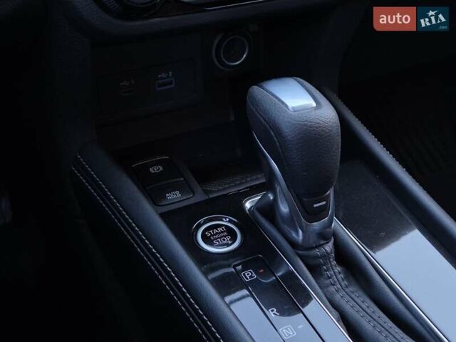 Сірий Ніссан Kicks, об'ємом двигуна 1.6 л та пробігом 49 тис. км за 19999 $, фото 50 на Automoto.ua