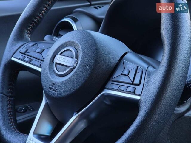 Сірий Ніссан Kicks, об'ємом двигуна 1.6 л та пробігом 49 тис. км за 19999 $, фото 35 на Automoto.ua