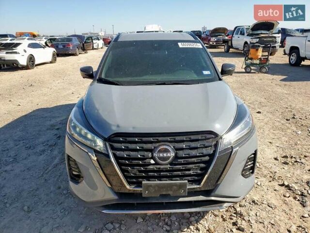 Серый Ниссан Kicks, объемом двигателя 1.6 л и пробегом 8 тыс. км за 4500 $, фото 4 на Automoto.ua