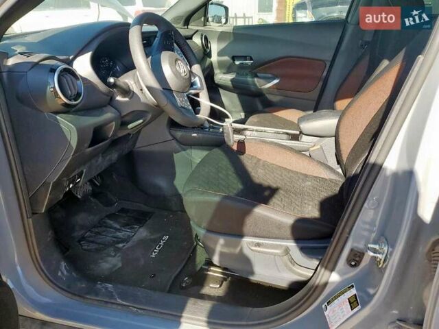 Серый Ниссан Kicks, объемом двигателя 1.6 л и пробегом 8 тыс. км за 4500 $, фото 6 на Automoto.ua