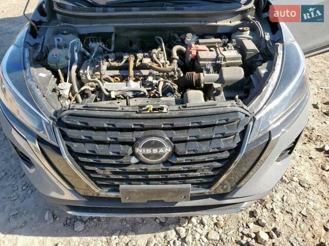 Серый Ниссан Kicks, объемом двигателя 1.6 л и пробегом 8 тыс. км за 4500 $, фото 11 на Automoto.ua