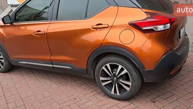 Помаранчевий Ніссан Kicks, об'ємом двигуна 1.6 л та пробігом 35 тис. км за 15700 $, фото 3 на Automoto.ua