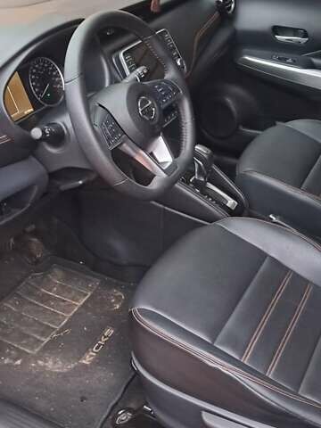 Помаранчевий Ніссан Kicks, об'ємом двигуна 1.6 л та пробігом 35 тис. км за 15700 $, фото 2 на Automoto.ua