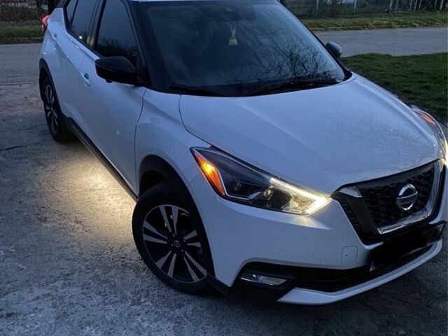 Белый Ниссан Kix, объемом двигателя 1.6 л и пробегом 74 тыс. км за 15400 $, фото 13 на Automoto.ua