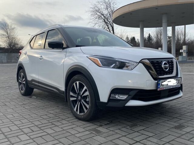 Белый Ниссан Kix, объемом двигателя 1.6 л и пробегом 74 тыс. км за 15400 $, фото 1 на Automoto.ua