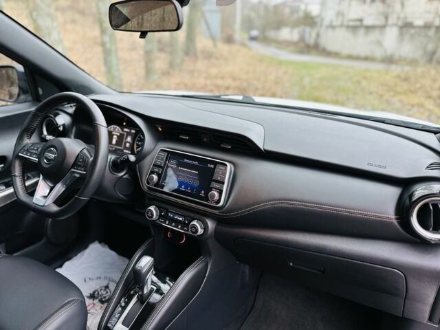 Белый Ниссан Kix, объемом двигателя 1.6 л и пробегом 96 тыс. км за 14500 $, фото 6 на Automoto.ua