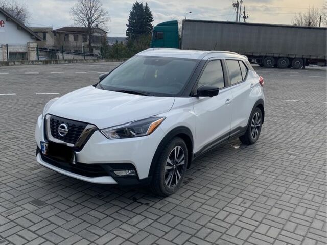 Белый Ниссан Kix, объемом двигателя 1.6 л и пробегом 74 тыс. км за 15400 $, фото 2 на Automoto.ua