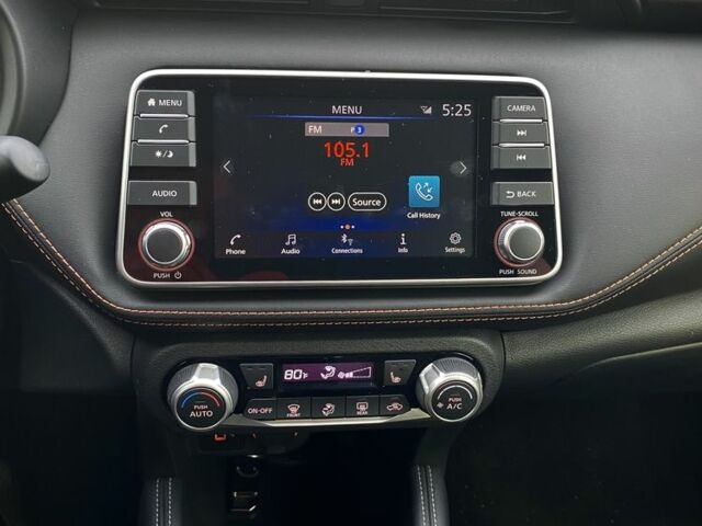 Белый Ниссан Kix, объемом двигателя 1.6 л и пробегом 74 тыс. км за 15400 $, фото 4 на Automoto.ua