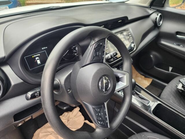 Білий Ніссан Kix, об'ємом двигуна 1.6 л та пробігом 30 тис. км за 10000 $, фото 5 на Automoto.ua