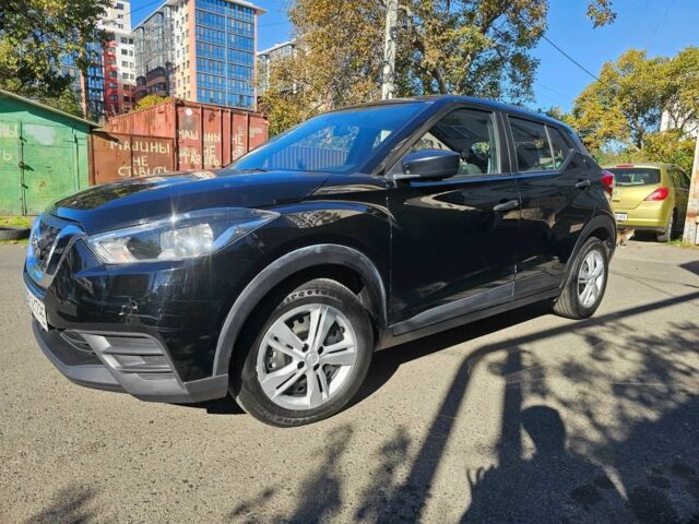 Черный Ниссан Kix, объемом двигателя 1.6 л и пробегом 22 тыс. км за 12000 $, фото 1 на Automoto.ua
