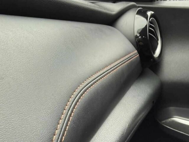 Чорний Ніссан Kix, об'ємом двигуна 1.6 л та пробігом 108 тис. км за 16999 $, фото 10 на Automoto.ua