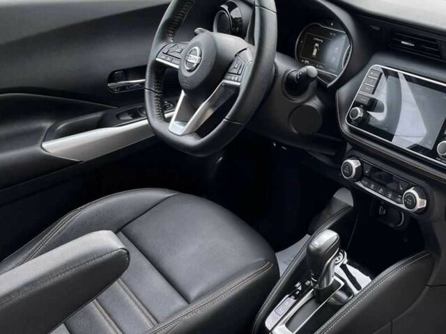 Чорний Ніссан Kix, об'ємом двигуна 1.6 л та пробігом 108 тис. км за 16999 $, фото 14 на Automoto.ua