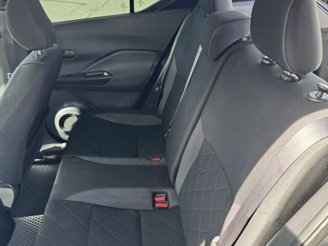 Сірий Ніссан Kix, об'ємом двигуна 1.6 л та пробігом 72 тис. км за 14300 $, фото 7 на Automoto.ua