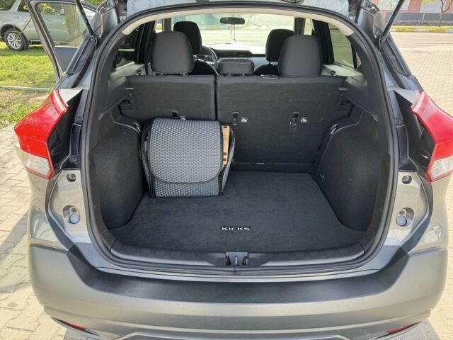 Сірий Ніссан Kix, об'ємом двигуна 1.6 л та пробігом 72 тис. км за 14300 $, фото 6 на Automoto.ua