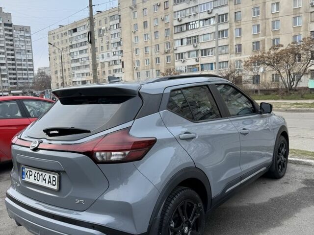 Серый Ниссан Kix, объемом двигателя 1.6 л и пробегом 47 тыс. км за 20000 $, фото 1 на Automoto.ua