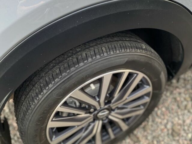 Серый Ниссан Kix, объемом двигателя 1.6 л и пробегом 60 тыс. км за 15200 $, фото 5 на Automoto.ua