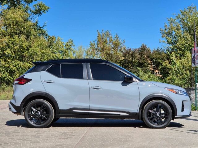 Сірий Ніссан Kix, об'ємом двигуна 1.6 л та пробігом 49 тис. км за 19499 $, фото 7 на Automoto.ua