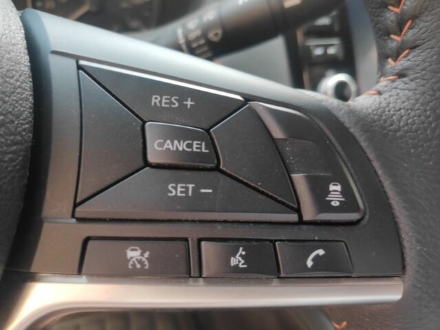 Оранжевый Ниссан Kix, объемом двигателя 1.6 л и пробегом 23 тыс. км за 17999 $, фото 14 на Automoto.ua