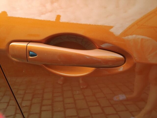 Оранжевый Ниссан Kix, объемом двигателя 1.6 л и пробегом 23 тыс. км за 17999 $, фото 8 на Automoto.ua