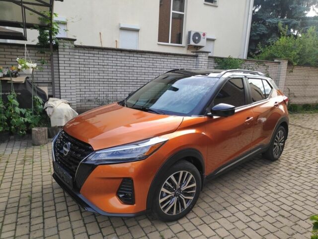 Оранжевый Ниссан Kix, объемом двигателя 1.6 л и пробегом 23 тыс. км за 17999 $, фото 2 на Automoto.ua