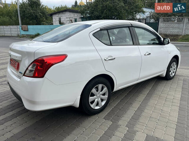 Белый Ниссан Latio, объемом двигателя 1.2 л и пробегом 68 тыс. км за 7500 $, фото 43 на Automoto.ua
