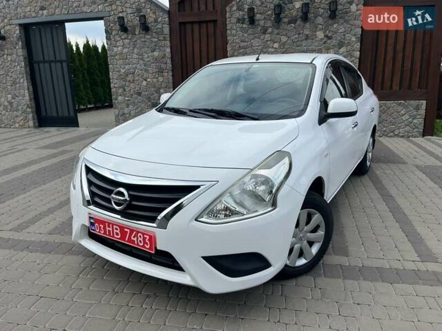 Белый Ниссан Latio, объемом двигателя 1.2 л и пробегом 68 тыс. км за 7500 $, фото 8 на Automoto.ua