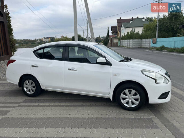 Белый Ниссан Latio, объемом двигателя 1.2 л и пробегом 68 тыс. км за 7500 $, фото 53 на Automoto.ua