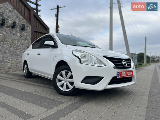 Белый Ниссан Latio, объемом двигателя 1.2 л и пробегом 68 тыс. км за 7500 $, фото 59 на Automoto.ua