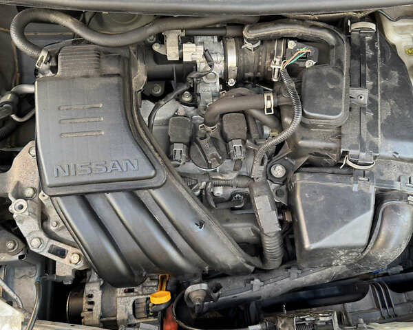 Серый Ниссан Latio, объемом двигателя 0 л и пробегом 95 тыс. км за 5900 $, фото 16 на Automoto.ua